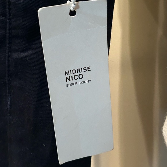 J Brand mid rise, straight leg size 26 pants - Picture 3 of 10